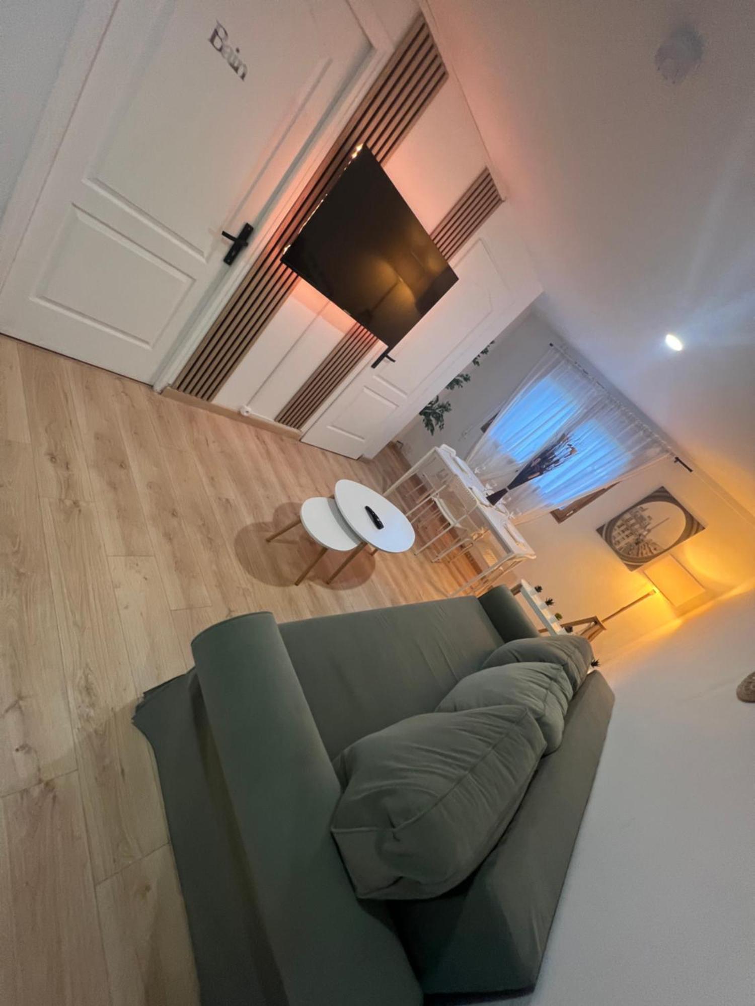 Appartement Pres De Paris, Disney & Cdg Tremblay-en-France Exterior foto